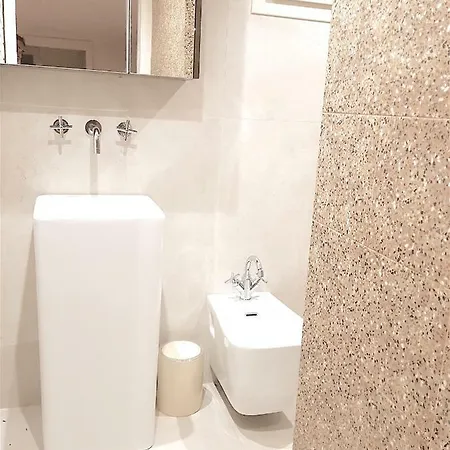 Lägenhet Minzoni94 - Twobedroom+garden *